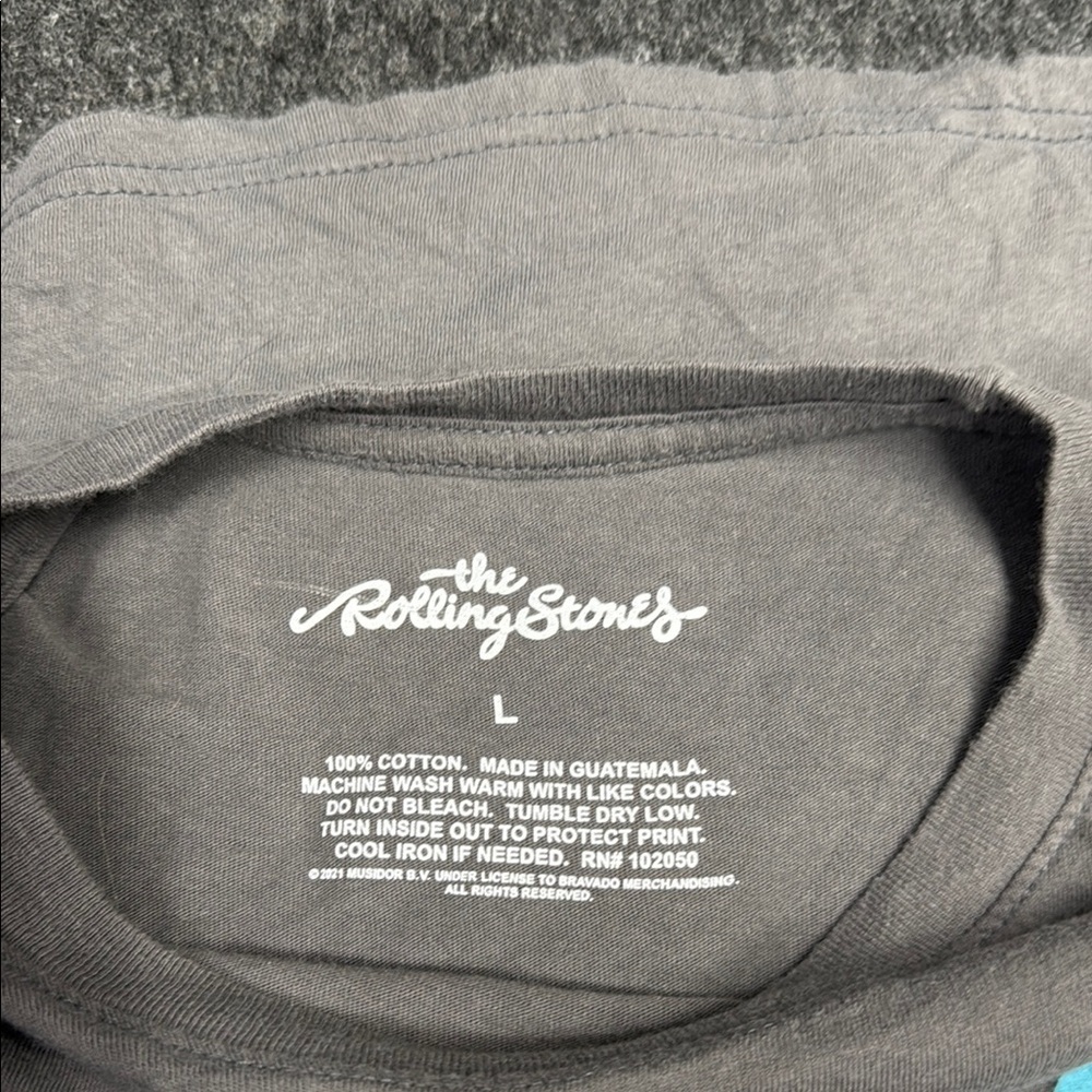 Rolling Stones Gray and Red Short Sleeve Tee - Picture 2 of 4
